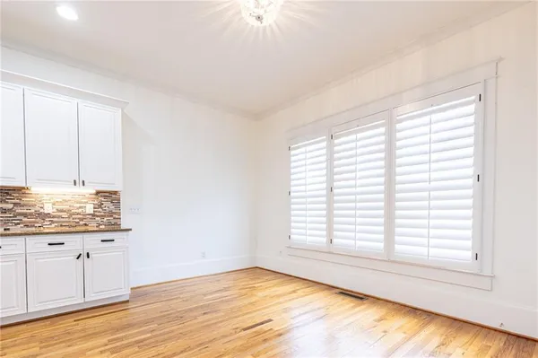 $5,200 | 2288 Oakview Road Northeast, Atlanta, GA 30317