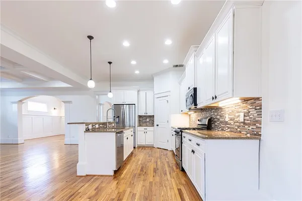 $5,200 | 2288 Oakview Road Northeast, Atlanta, GA 30317