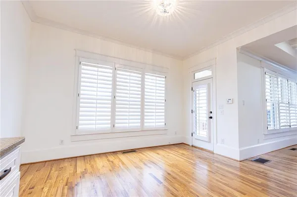 $5,200 | 2288 Oakview Road Northeast, Atlanta, GA 30317