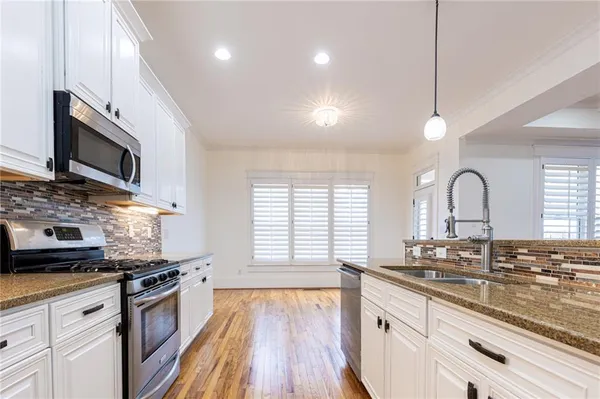$5,200 | 2288 Oakview Road Northeast, Atlanta, GA 30317