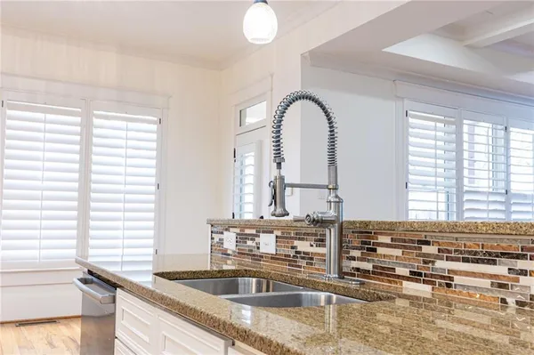 $5,200 | 2288 Oakview Road Northeast, Atlanta, GA 30317