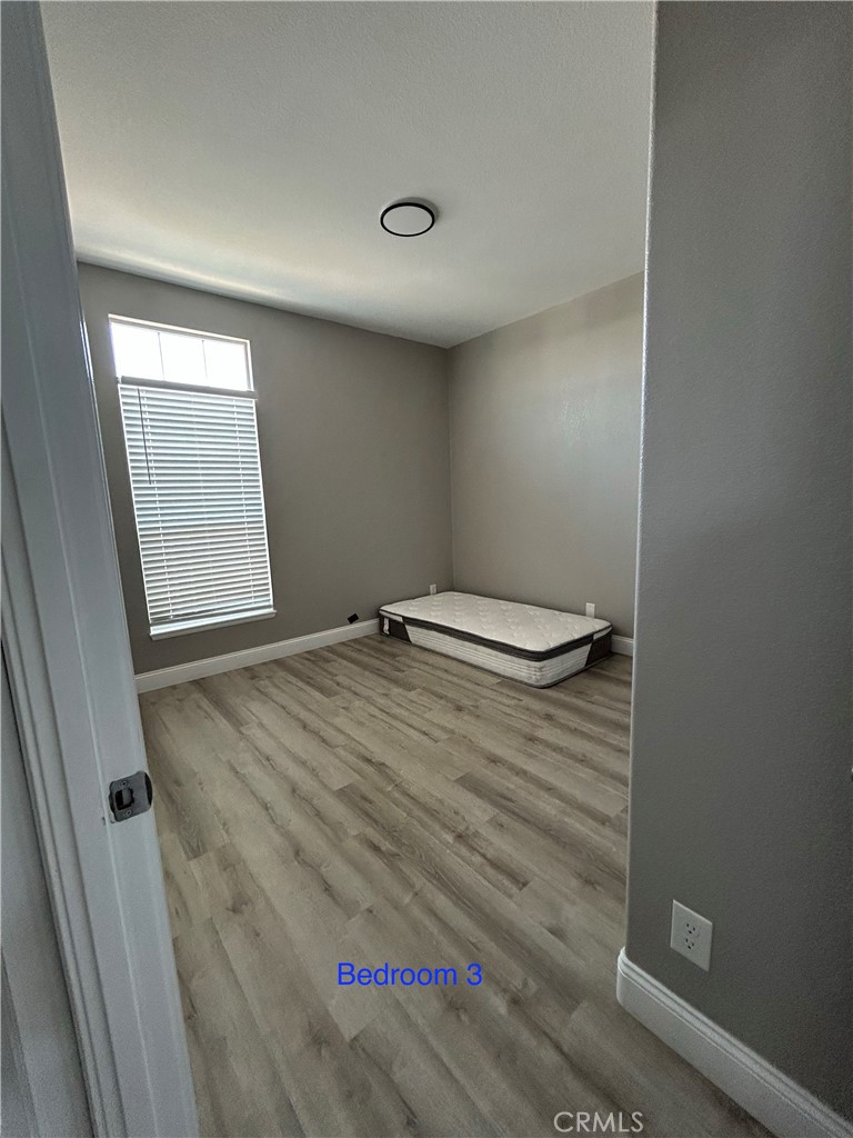 10550 Western Avenue, Unit 32 Stanton, CA 90680 - Photo 20 of 31 a bathroom with a sink toilet and window