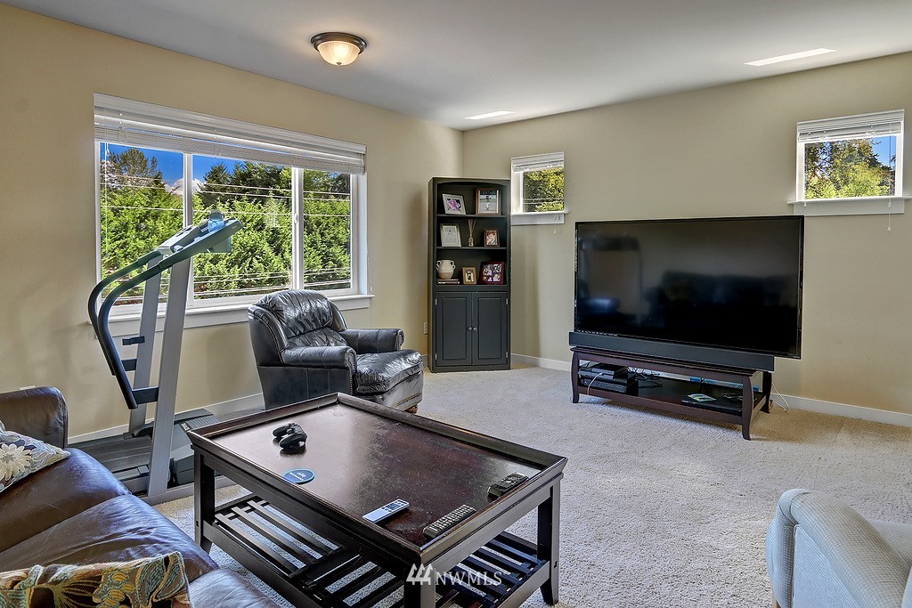 14712 99th Place Northeast Bothell, WA 98011 - Photo 13 of 24 Gallery Image 13