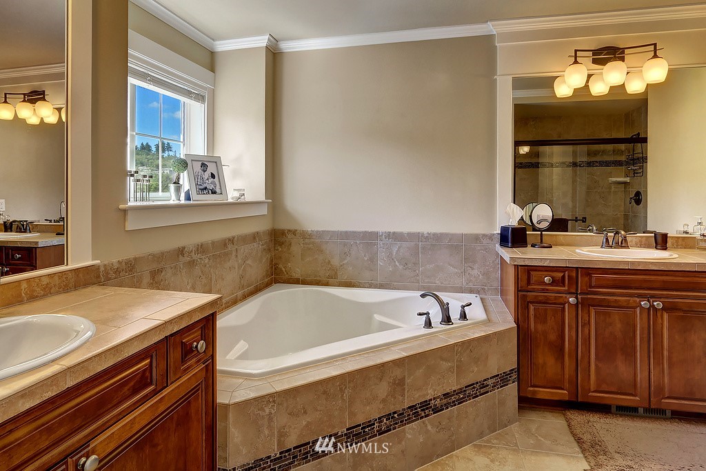 14712 99th Place Northeast Bothell, WA 98011 - Photo 15 of 24 Gallery Image 15