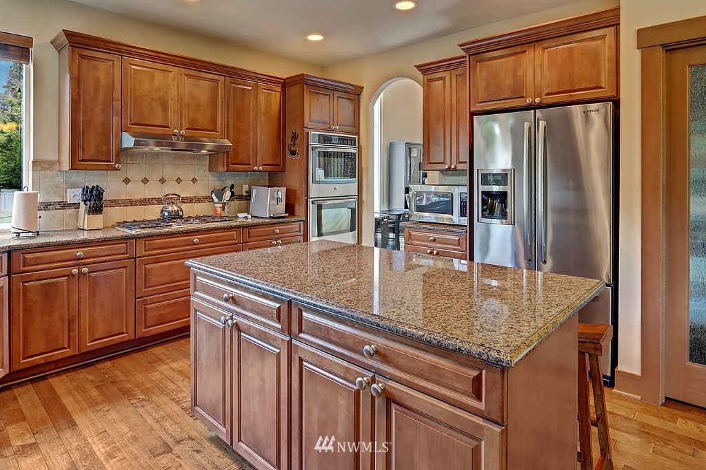 14712 99th Place Northeast Bothell, WA 98011 - Photo 5 of 24 Gallery Image 5