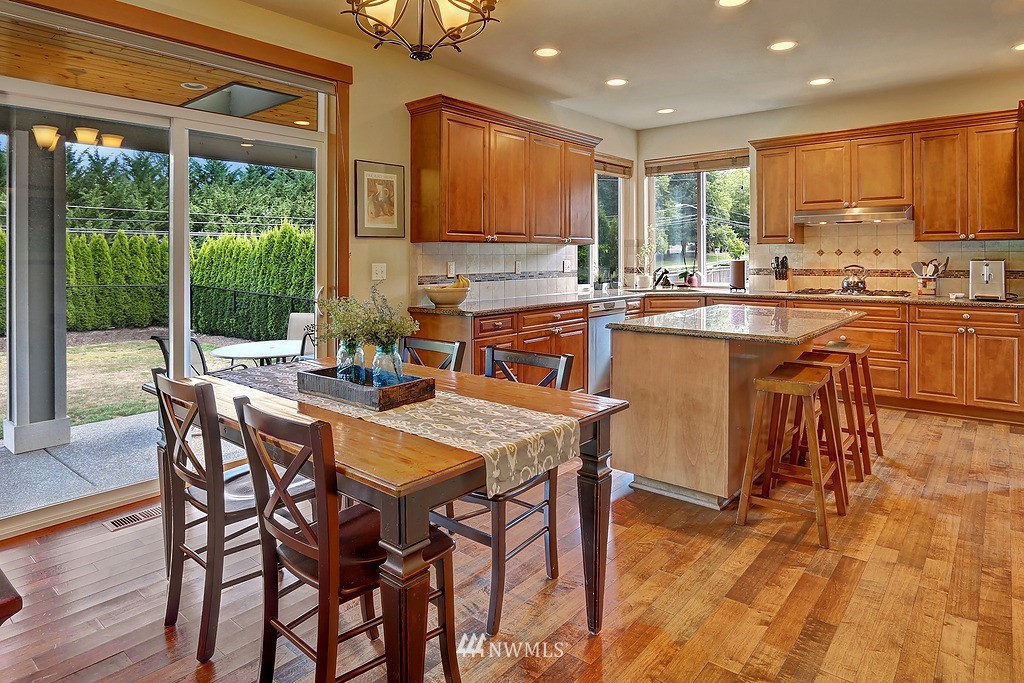 14712 99th Place Northeast Bothell, WA 98011 - Photo 6 of 24 Gallery Image 6