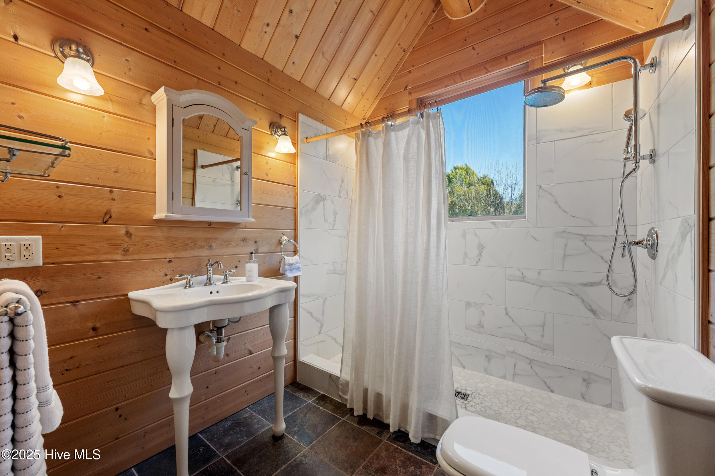 322 Dillard's Mill Road Tyner, NC 27980 - Photo 45 of 67 39. full bath upstairs