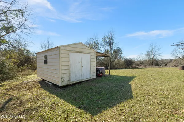 $130,000 | 39 County Road 279, Bay Springs, MS 39422