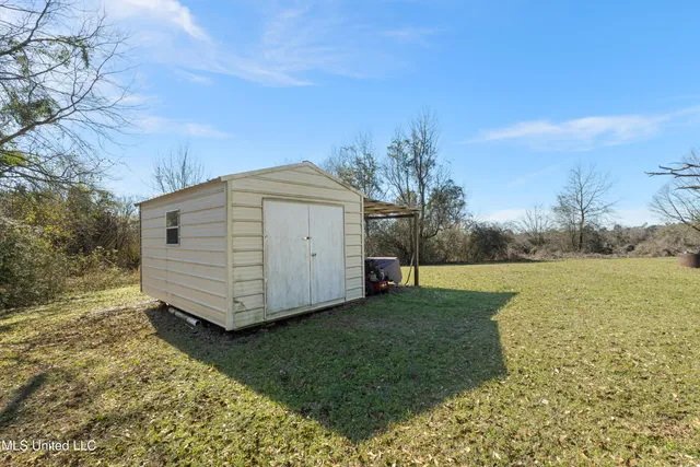 $130,000 | 39 County Road 279, Bay Springs, MS 39422