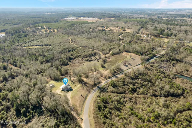 $130,000 | 39 County Road 279, Bay Springs, MS 39422