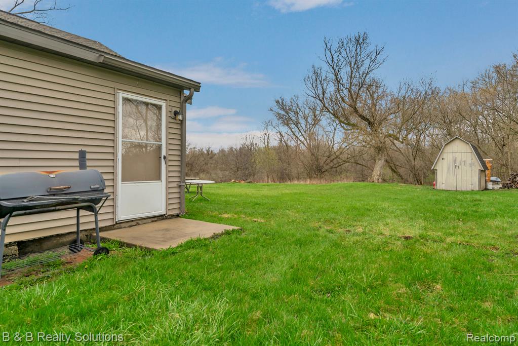 1343 Peppermill Road Lapeer, MI 48446 - Photo 26 of 35