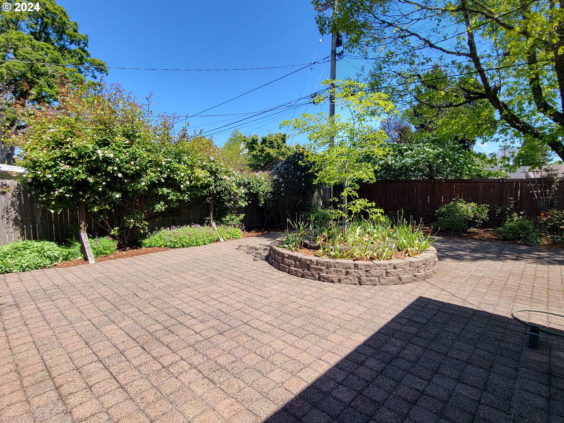 2565 Newcastle Street Eugene, OR 97404 - Photo 11 of 38 a view of a garden