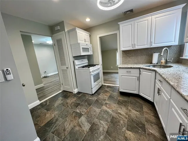 $1,695 | 33 Water Street, Unit 2, Hackensack, NJ 07601