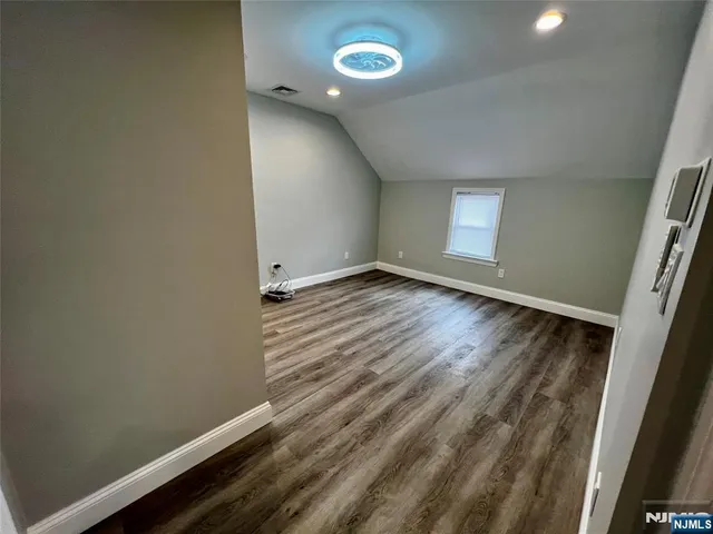 $1,695 | 33 Water Street, Unit 2, Hackensack, NJ 07601