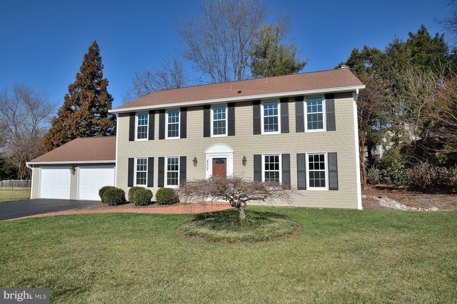 4203 Waller Road Fairfax, VA 22032 - Photo 1 of 27 Exterior (Front)