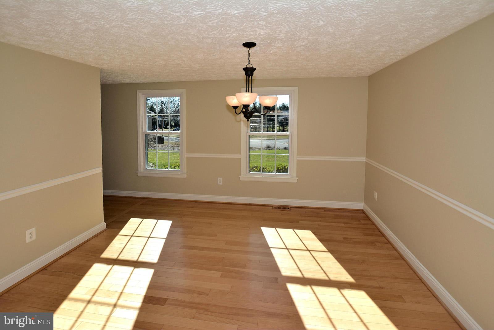 4203 Waller Road Fairfax, VA 22032 - Photo 5 of 27 Dining Room