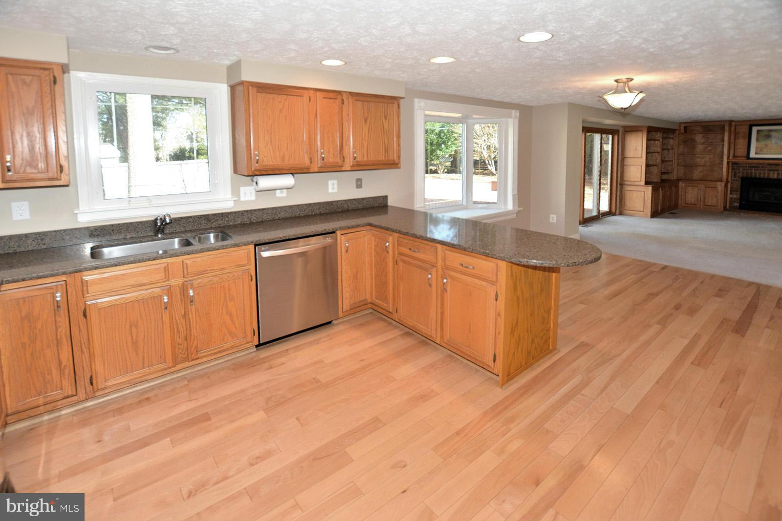 4203 Waller Road Fairfax, VA 22032 - Photo 8 of 27 Kitchen