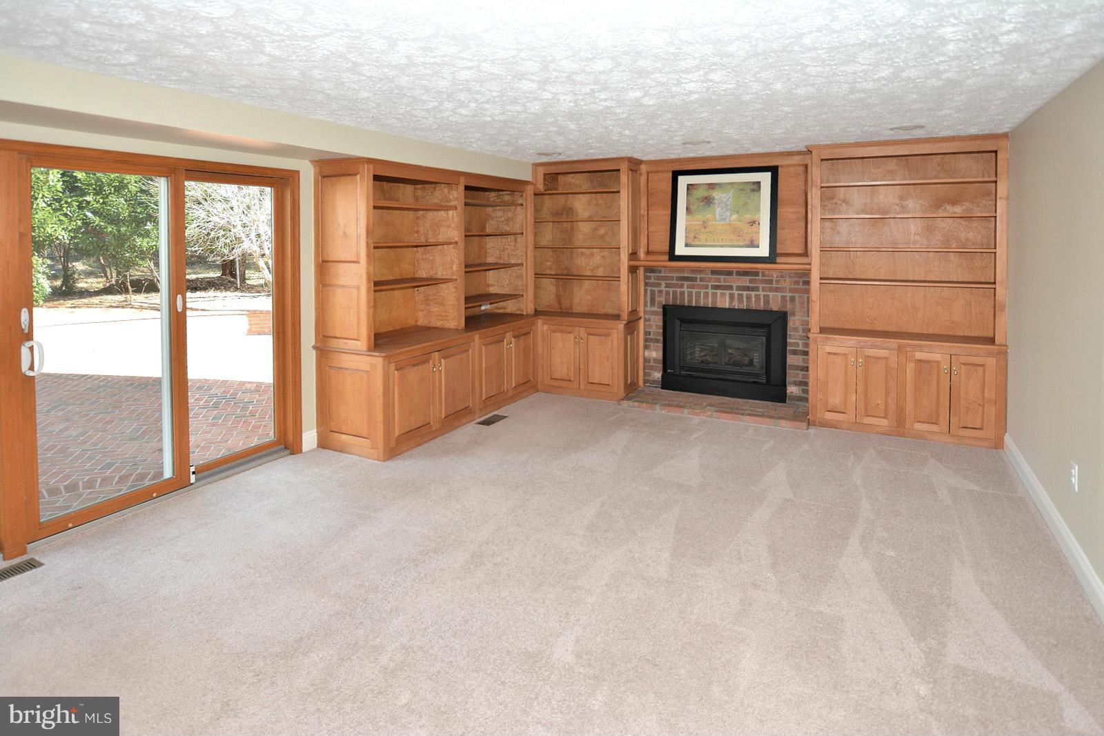 4203 Waller Road Fairfax, VA 22032 - Photo 10 of 27 Family Room