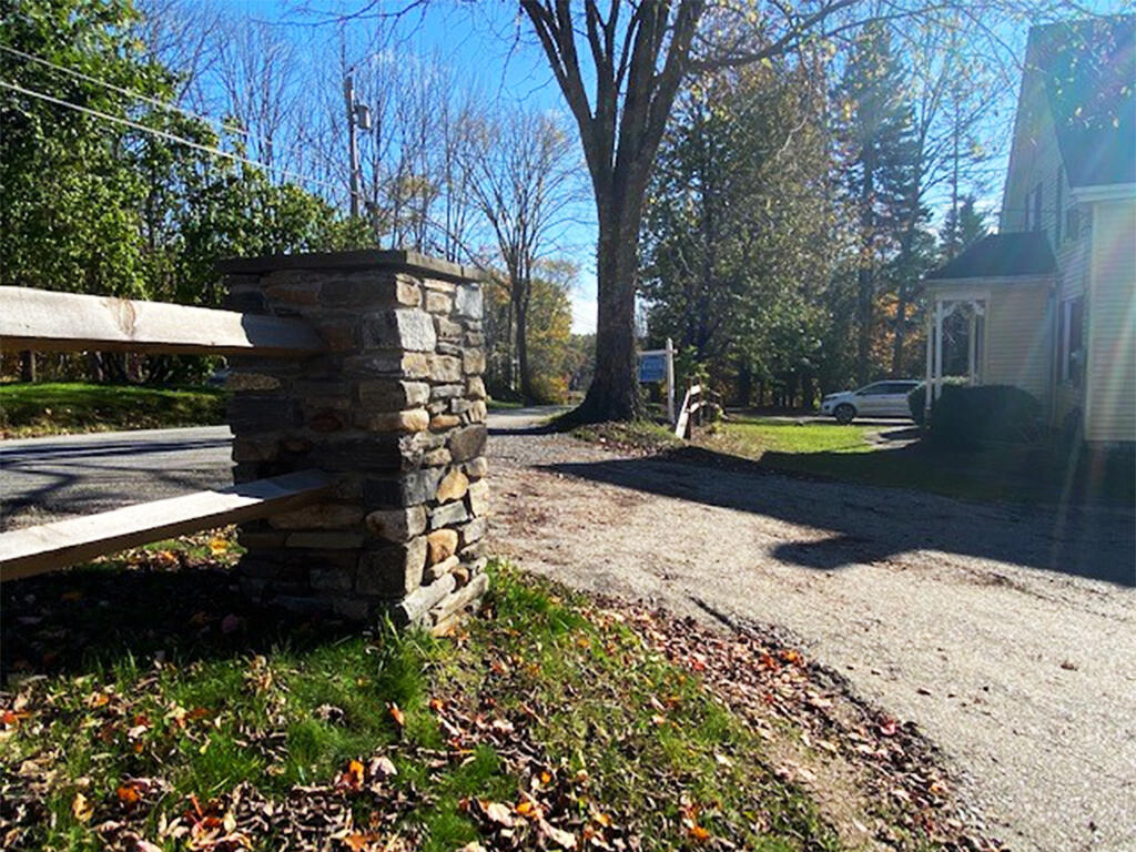 432 Back River Road Boothbay, ME 04537 - Photo 10 of 42 stone-pillar