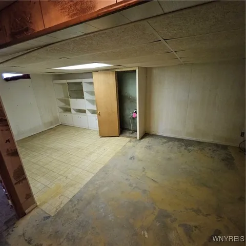 $130,000 | 2189 Seneca Avenue, Niagara Falls, NY 14305