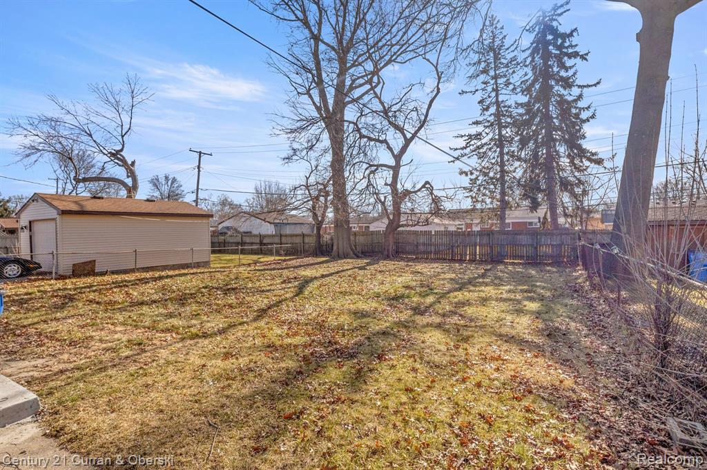 27007 Joy Road Dearborn Heights, MI 48127 - Photo 18 of 21