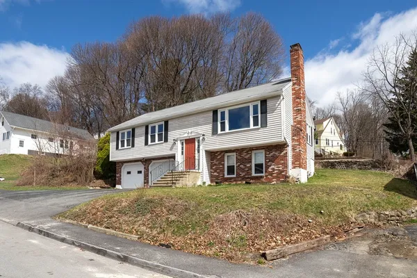 $3,000 | 8 Minthorne Street, Worcester, MA 01603