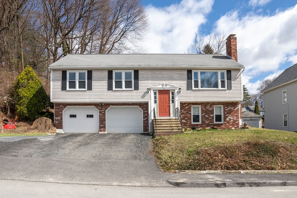 8 Minthorne Street Worcester, MA 01603 - Photo 2 of 30