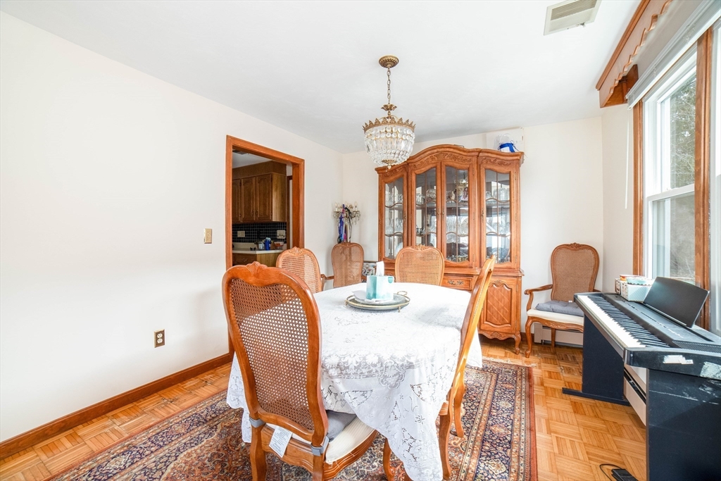 8 Minthorne Street Worcester, MA 01603 - Photo 21 of 30