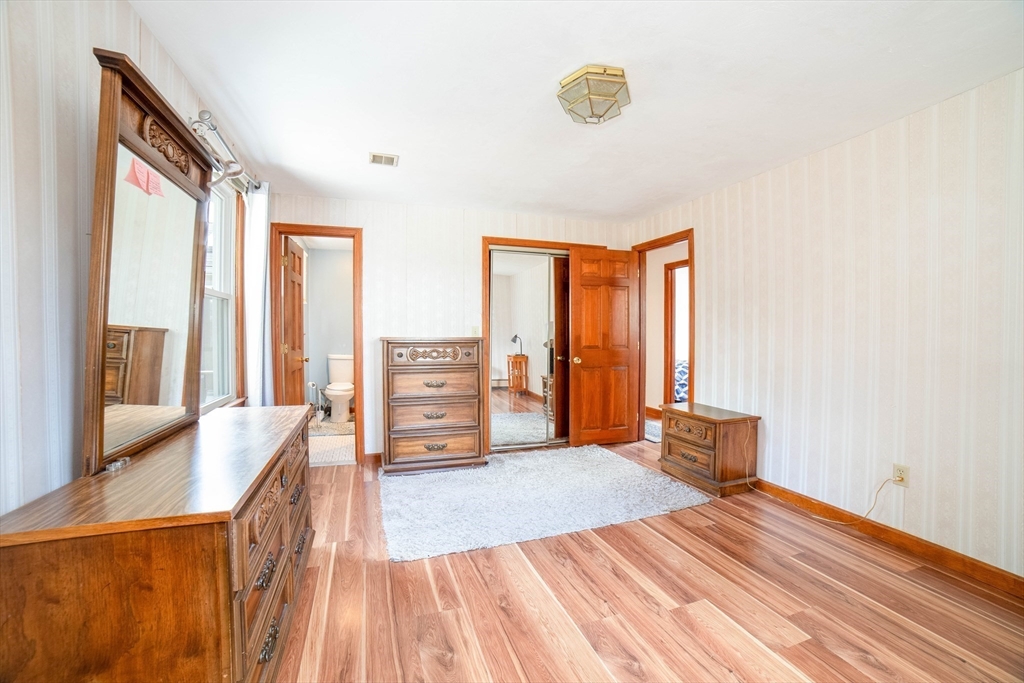 8 Minthorne Street Worcester, MA 01603 - Photo 26 of 30