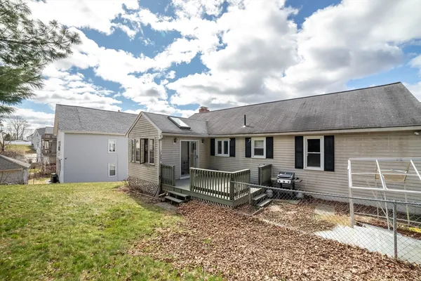 $3,000 | 8 Minthorne Street, Worcester, MA 01603