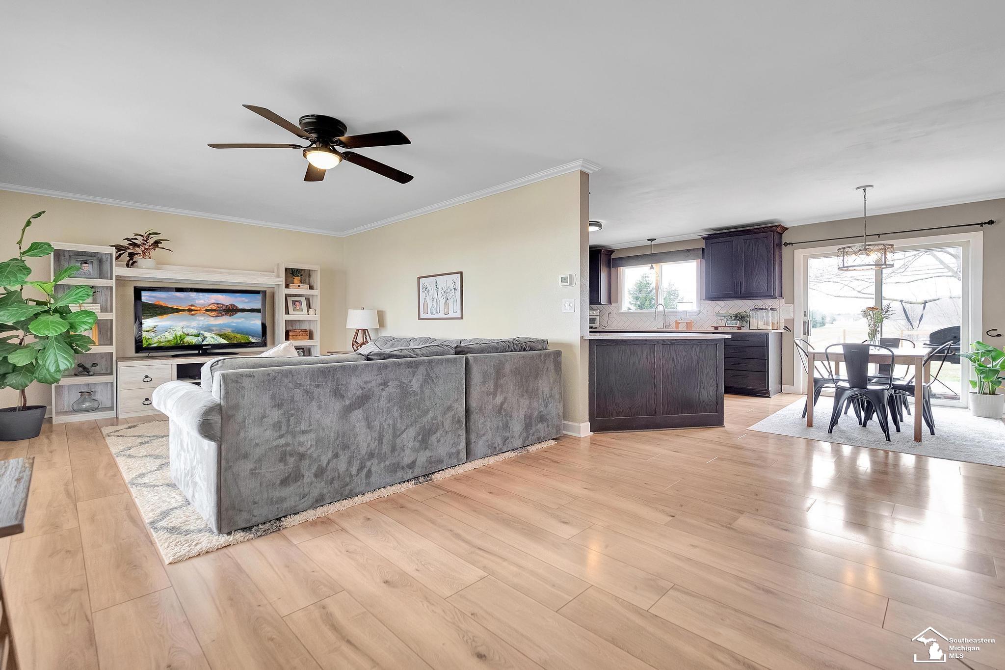 804 South Raisinville Road Monroe, MI 48161 - Photo 7 of 60