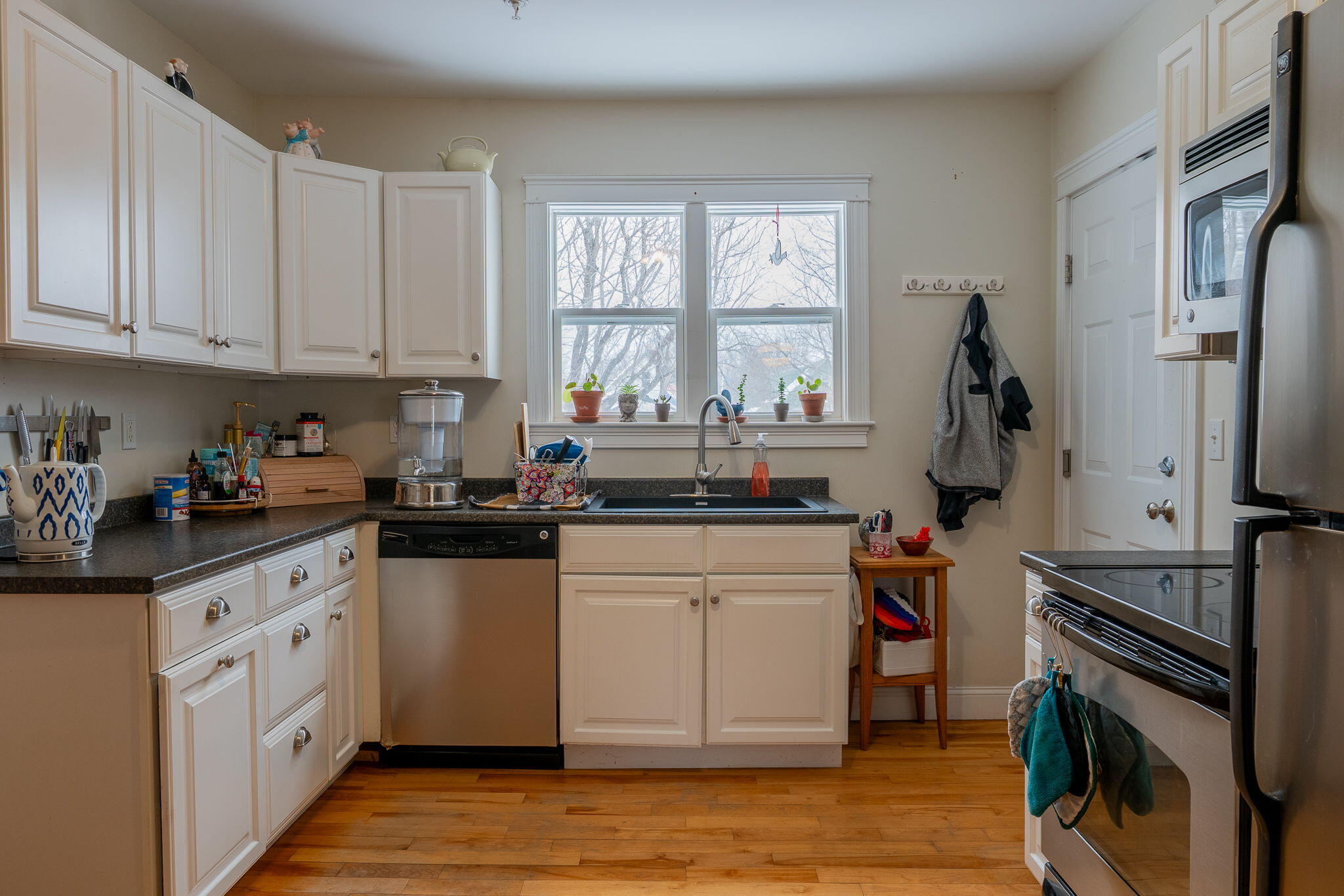 25 Cole Street, Unit 2 Westbrook, ME 04092 - Photo 6 of 27 18-web-or-mls-25 Cole St-74