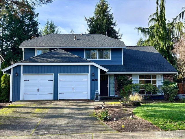 $4,950 | 4529 192nd Avenue Southeast, Issaquah, WA 98027