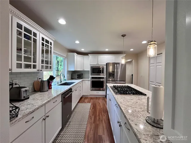 $4,950 | 4529 192nd Avenue Southeast, Issaquah, WA 98027