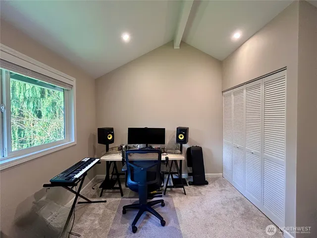 $4,950 | 4529 192nd Avenue Southeast, Issaquah, WA 98027