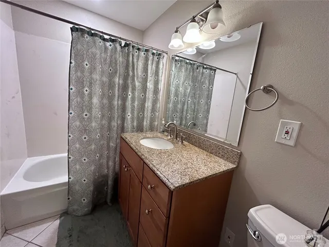 $4,950 | 4529 192nd Avenue Southeast, Issaquah, WA 98027