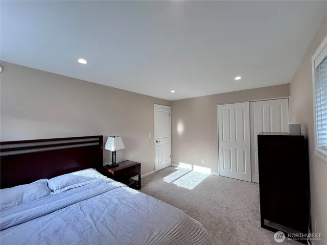 $4,950 | 4529 192nd Avenue Southeast, Issaquah, WA 98027