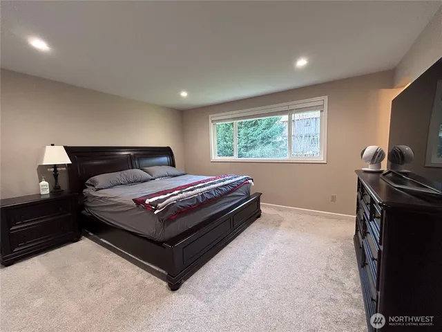 $4,950 | 4529 192nd Avenue Southeast, Issaquah, WA 98027