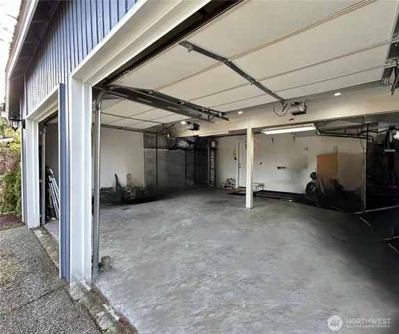 $4,950 | 4529 192nd Avenue Southeast, Issaquah, WA 98027