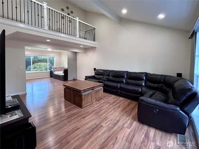 $4,950 | 4529 192nd Avenue Southeast, Issaquah, WA 98027