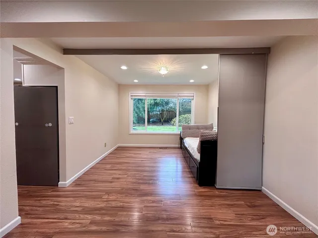 $4,950 | 4529 192nd Avenue Southeast, Issaquah, WA 98027