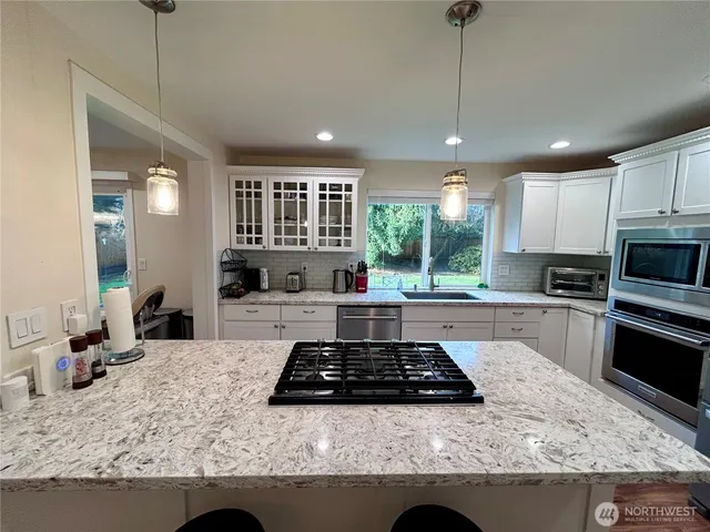 $4,950 | 4529 192nd Avenue Southeast, Issaquah, WA 98027