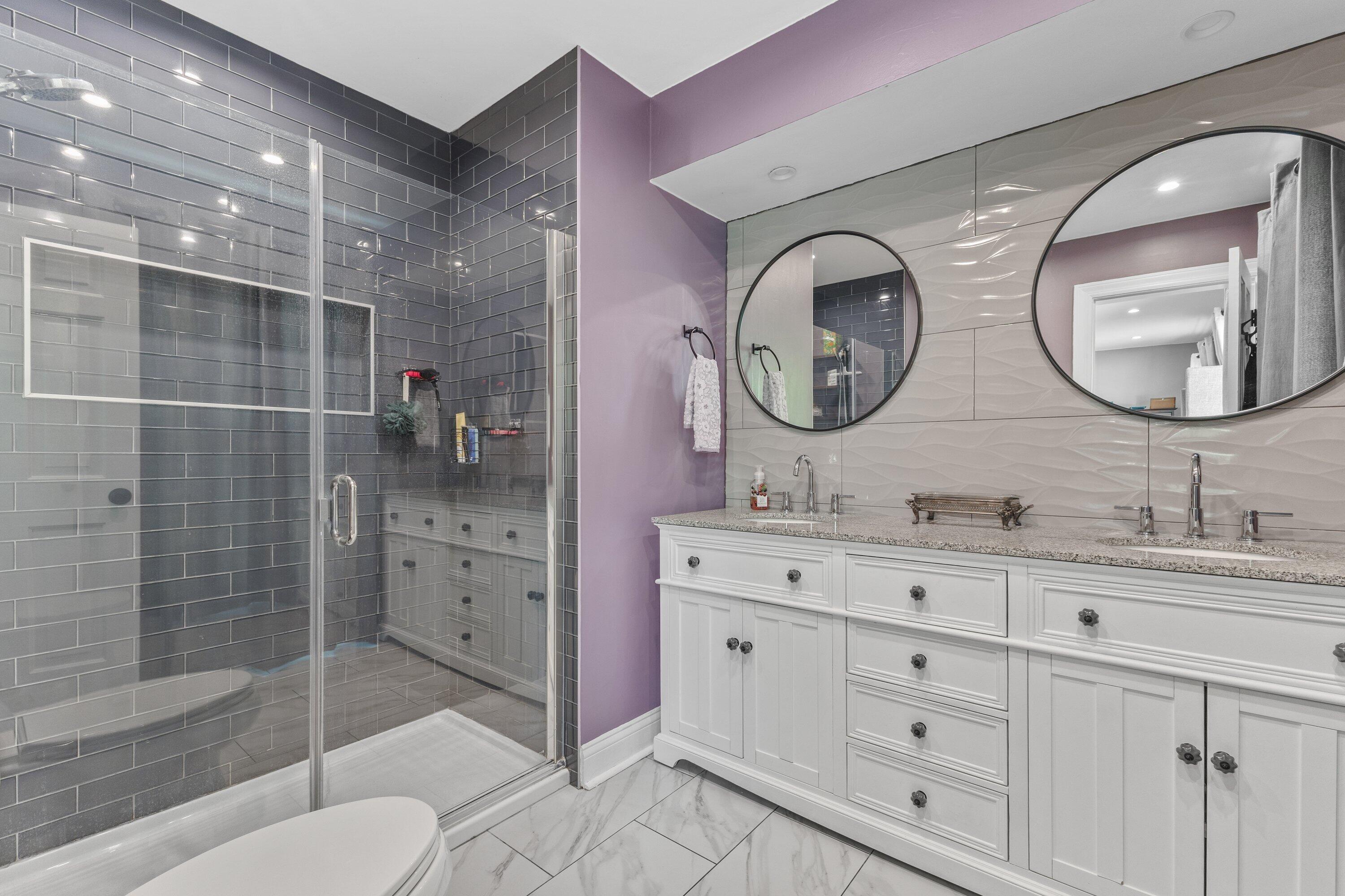 1005 Lone Tree Road Elm Grove, WI 53122 - Photo 21 of 35 primary ensuite bath