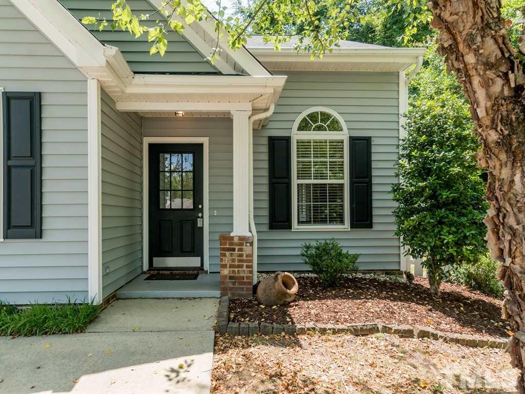 20 Wiltshire Place Durham, NC 27713 - Photo 2 of 24