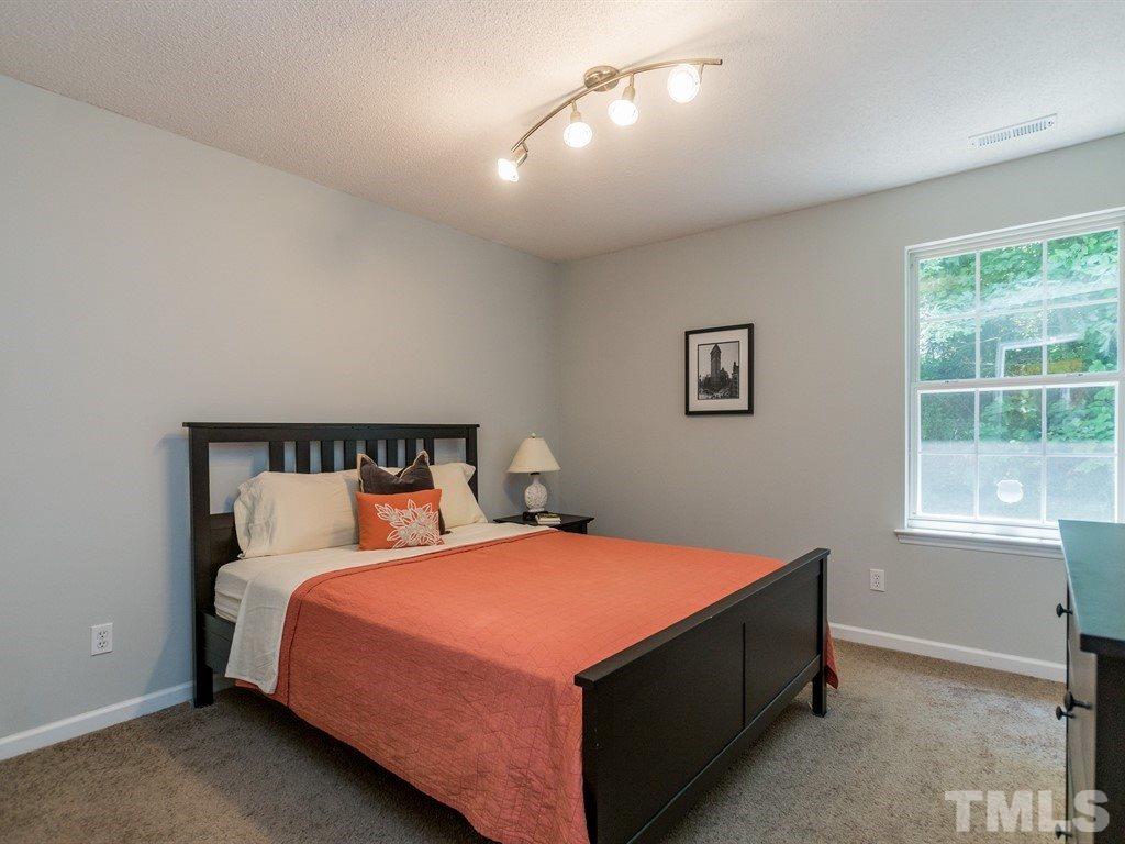 20 Wiltshire Place Durham, NC 27713 - Photo 13 of 24