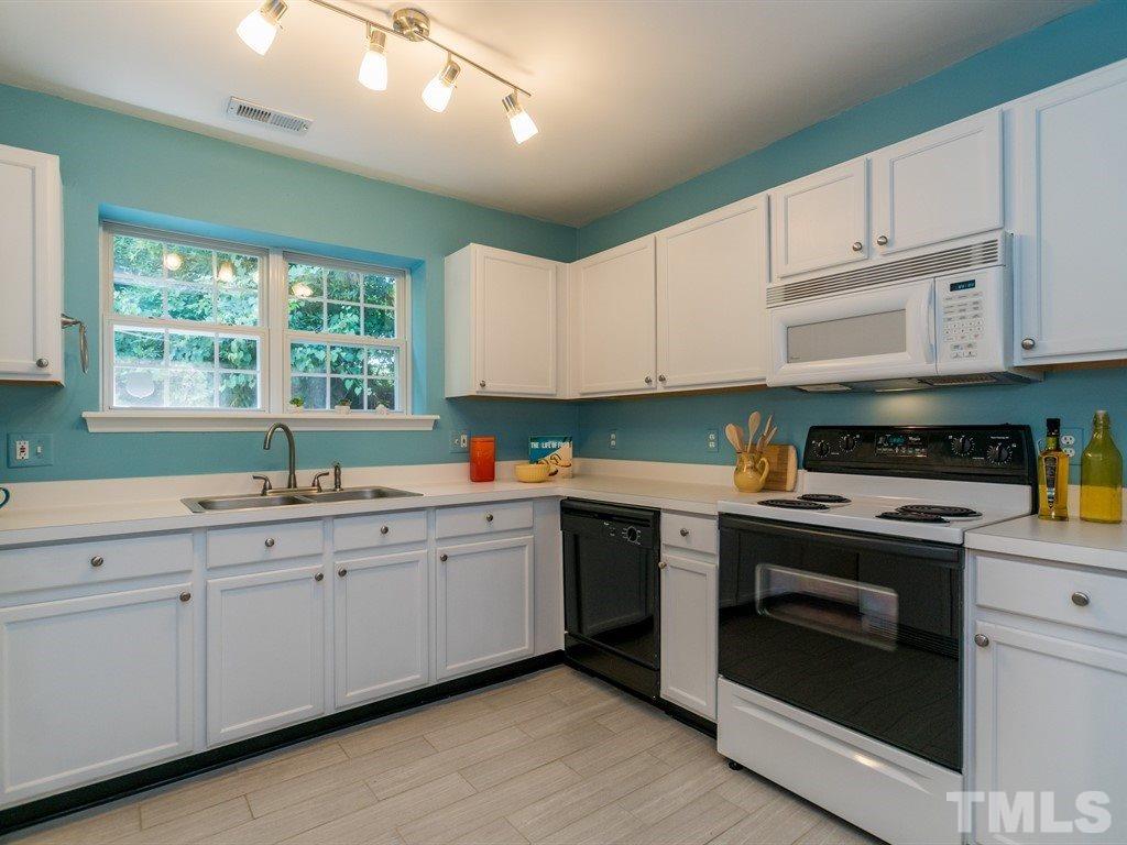 20 Wiltshire Place Durham, NC 27713 - Photo 9 of 24
