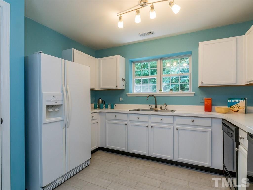 20 Wiltshire Place Durham, NC 27713 - Photo 10 of 24