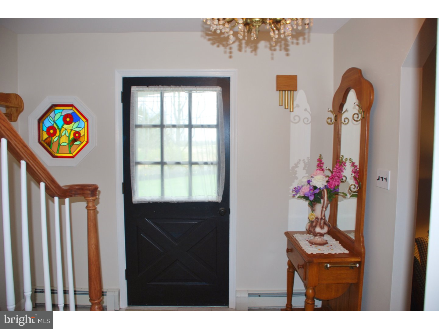 2150 Trolley Bridge Road Quakertown, PA 18951 - Photo 2 of 23 Foyer