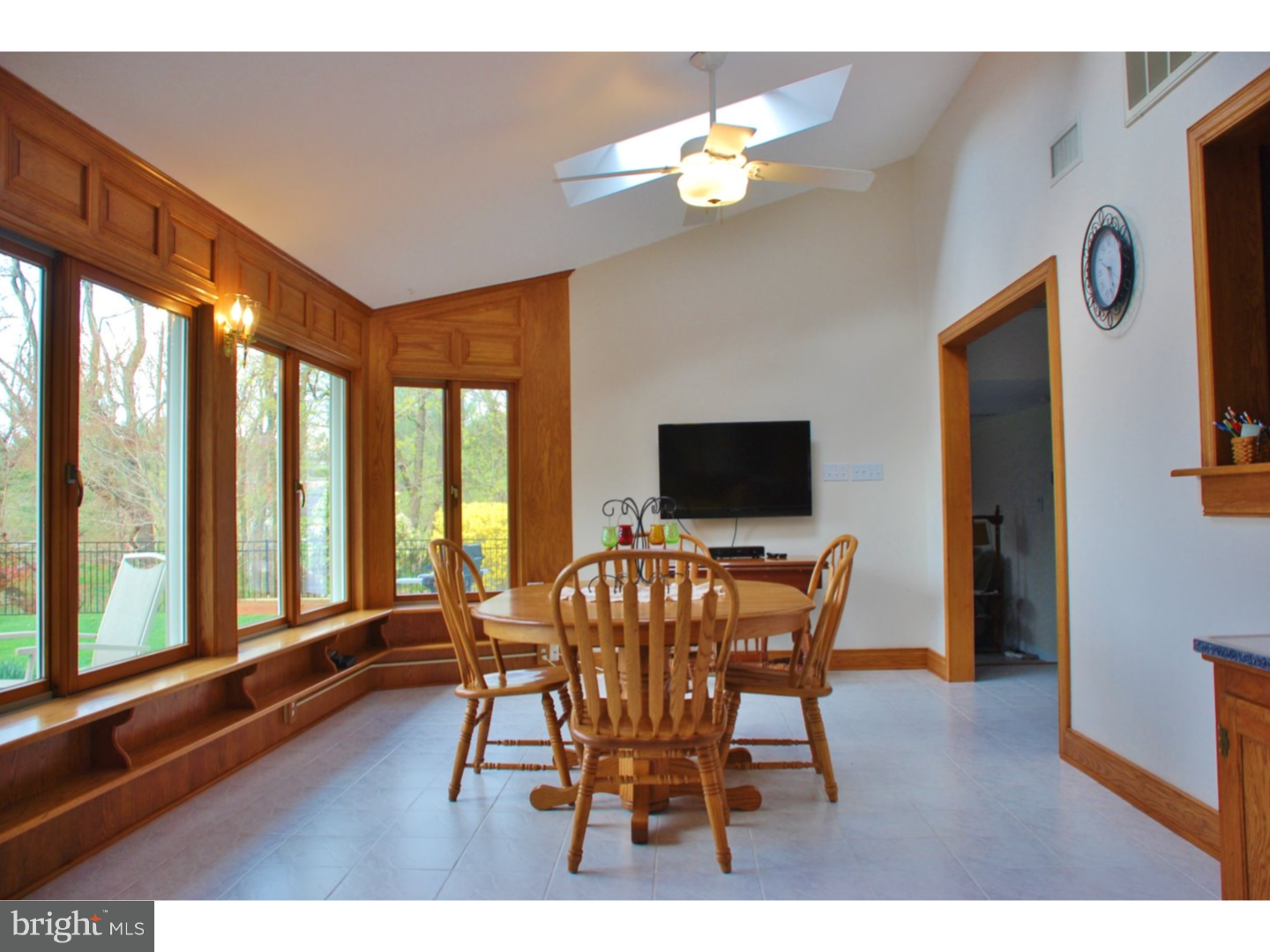 2150 Trolley Bridge Road Quakertown, PA 18951 - Photo 10 of 23 Sun Room