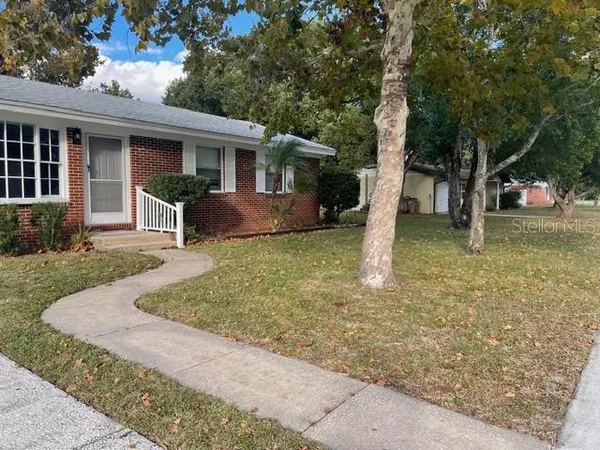 $1,600 | 2501 Sheridan Road, Mount Dora, FL 32757